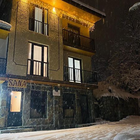 Sana Guest House เมสเตีย ภายนอก รูปภาพ